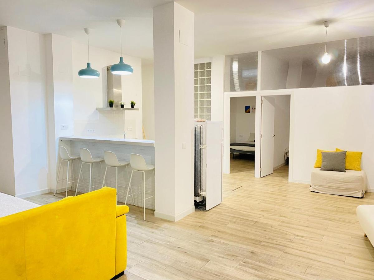 Flamenca Triana - Apartamento Totalmente Equipado Wifi 2D sofas camas 2 baños Sevilla Exterior foto